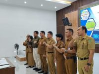 Asisten Perekonomian dan Pembangunan Setda Kalteng membuka Rapat Koordinasi Pertanian Modern.